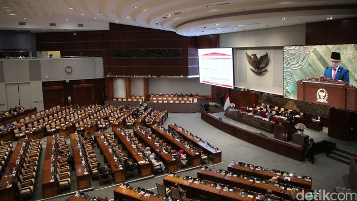 DPR mengesahkan RUU ASN menjadi undang-undang. Pengesahan dilakukan dalam rapat paripurna di Gedung DPR RI, Jakarta, Selasa (3/10/2023).