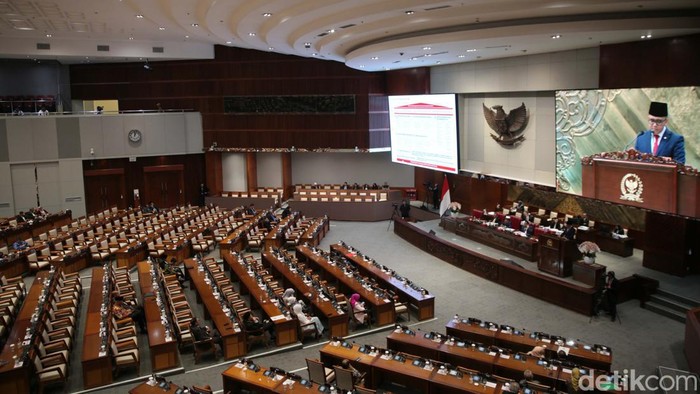 DPR mengesahkan RUU ASN menjadi undang-undang. Pengesahan dilakukan dalam rapat paripurna di Gedung DPR RI, Jakarta, Selasa (3/10/2023).