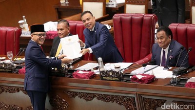 DPR Sahkan RUU ASN Menjadi Undang-undang