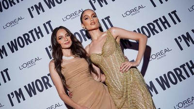 Foto Artis Indonesia Catwalk di Paris Fashion Week, Ariel Tatum Hingga Enzy