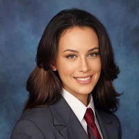 Wajah Sophia Latjuba tak banyak berubah saat memakai aplikasi AI Yearbook. Hanya menjadi versi muda dari dirinya. Foto: Instagram/@sophia_latjuba88