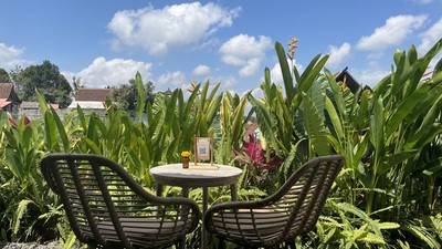 Potret Kafe Instagramable di Bali, Ngopi Sambil Lihat Sawah Asri