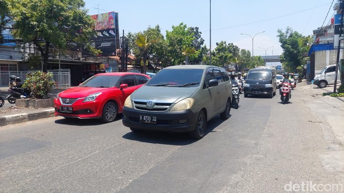 Jalan Buahbatu, Kota Bandung yang konturnya bergelombang