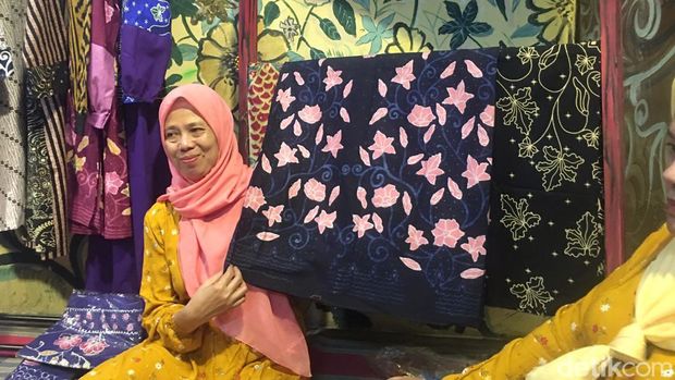 Kampung batik okra Surabaya