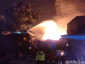 Kesaksian Pemilik Gudang Rosok yang Terbakar di Joyosudiran Solo