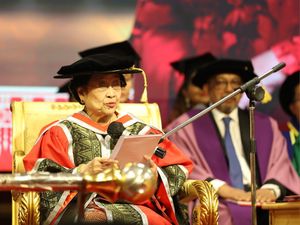 Megawati Raih Gelar Doktor HC ke-10, PDIP Surabaya: Kami Bangga