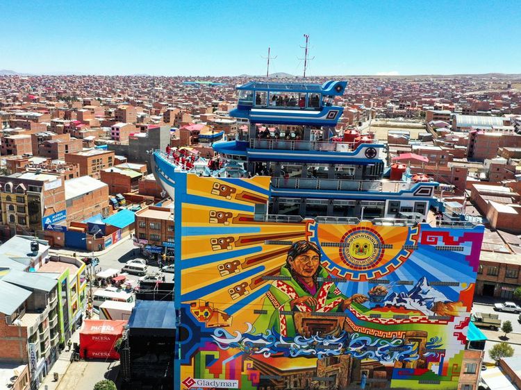 Menikmati Pemandangan Kota di Bolivia dari Titik Tertinggi