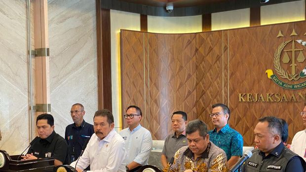 Menteri BUMN Erick Thohir temui Jaksa Agung ST Burhanuddin bahas soal dana pensiun rugi (Devi Puspitasari/detikcom)