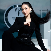 Baru saja terpilih, Bui Quynh Hoa menjadi kontroversi. Seperti dikutip dari VNExpress, Hoa dituding curang. Dia dikabarkan sudah mengetahui pertanyaan yang akan diajukan di malam final Miss Universe Vietnam 2023 dan sudah mencari jawabannya di Google. Foto: Dok. Instagram quynhoabuii