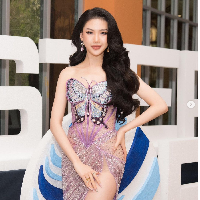 Mengenai jawabannya soal confident beauty yang mirip dengan artikel di Google, Bui Quynh Hoa mengaku sudah mencari tahu soal berbagai topik yang mungkin jadi pertanyaan di final Miss Universe Vietnam 2023. Topik confident beauty sendiri merupakan tema utama dari Miss Universe. Foto: Dok. Instagram quynhoabuii