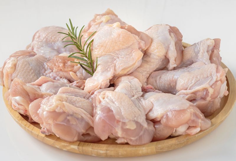 Paha ayam untuk sate ayam Thailand