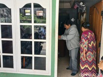 Tawuran Remaja Bersajam Bikin Resah, Kaca Rumah Warga Jadi Sasaran