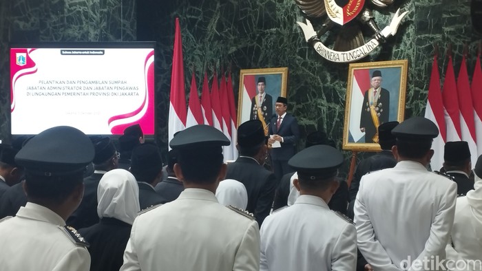 Pj Gubernur DKI Jakarta Heru Budi Hartono lantik pejabat eselon III dan IV. (Brigitta Belia Permata Sari/detikcom)