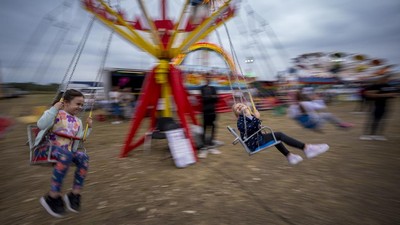 Potret Festival Titu, Pelipur Lara Warga Miskin Rumania