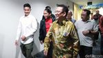 Potret Kaesang Berkemeja Putih Sambangi Kantor PGI Salemba