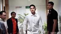 Ketua Umum PSI Kaesang Pangarep tiba di GRHA Oikiumene, Jakarta, Selasa (3/10/2023). 