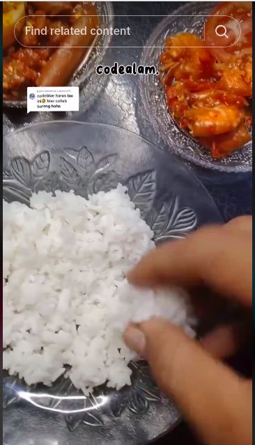 Pria review masakan tetangga dengan gaya Codeblu