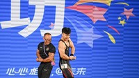 Rahmat Erwin meraih medali emas dengan total angkatan 359 kilogram sekaligus memecahkan rekor Asian Games, sementara untuk angkatan clean and jerk Rahmat berhasil memecahkan rekor dunia dengan total angkatan 201 kilogram.