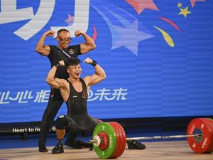 Lifter Jagoan Indonesia Rahmat Erwin Abdullah Mundur Jadi Atlet Sulsel