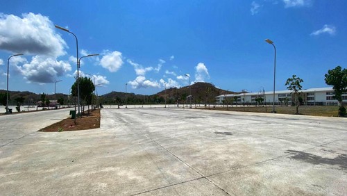 Area parkir kendaraan di dalam Sirkuit Mandalika, Lombok Tengah, Nusa Tenggara Barat (NTB), Selasa (3/10/2023).