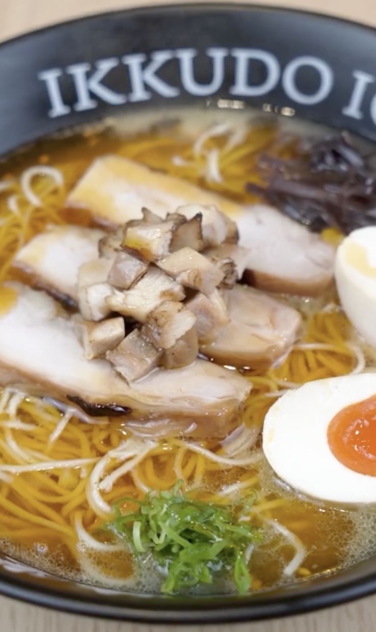 Slurpp! Gurih Pedas Ramen Tantanmen Ada di 5 Tempat Ini