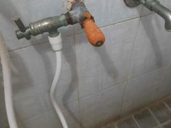 Deretan Foto Solusi Aneh dan Asal-asalan Tapi Berfungsi