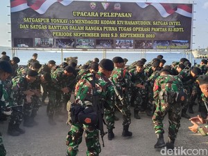 TNI Tarik 860 Pasukan Penjaga Perbatasan Indonesia-Timor Leste, 36 Senpi Disita