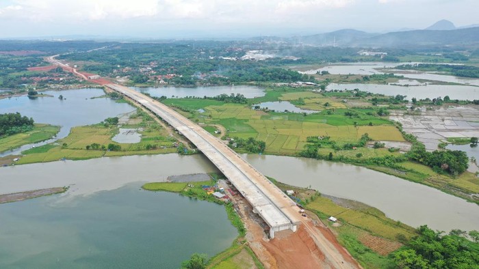 Waskita Beton Suplai Girder buat Proyek Tol Jakarta-Cikampek II Selatan