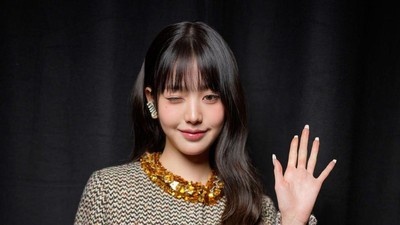 Adu Gaya Yoona, Momo, & Wonyoung Jadi BA MiuMiu di Paris Fashion Week 2023