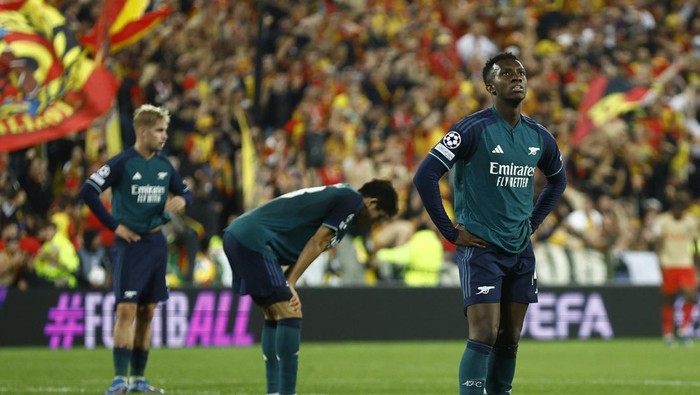 Soccer Football - Champions League - Group B - RC Lens v Arsenal - Stade Bollaert-Delelis, Lens, France - October 3, 2023  Arsenals Eddie Nketiah looks dejected after the match REUTERS/Christian Hartmann