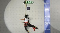 Desak berhasil meraih emas usai menang dengan catatan waktu 6,364 detik.   