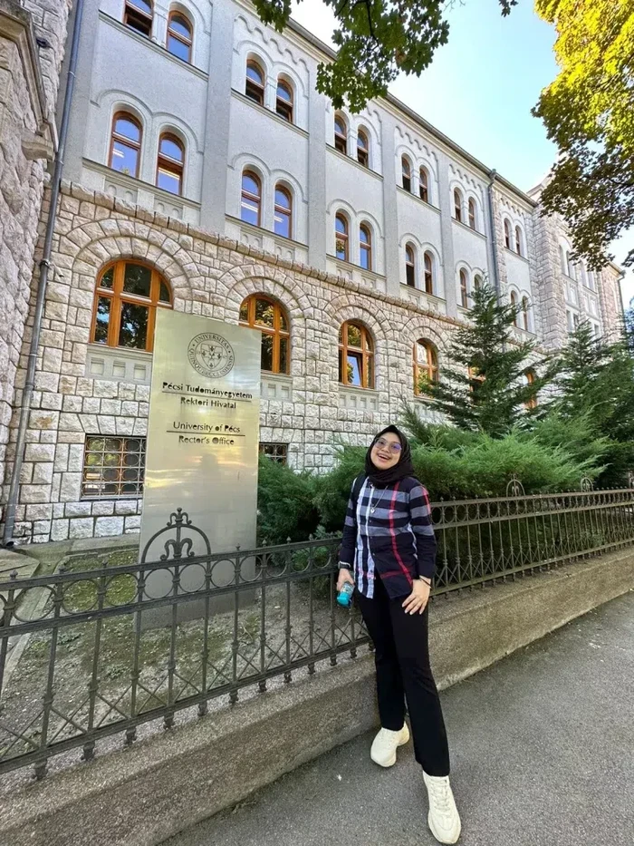 Diqa, mahasiswa Unair yang jalani pertukaran mahasiswa di Hungaria