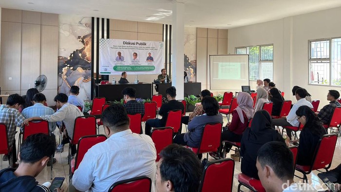 Diskusi publik bertema Tantangan dan Harapan Anak Muda Menghadapi Tahun Politik 2024.