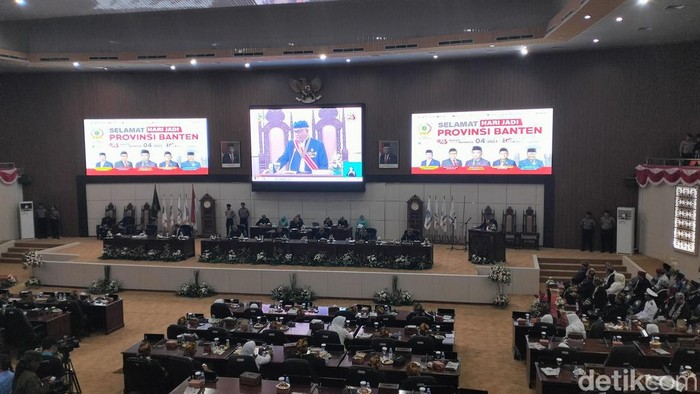 Eks Pimpinan KPK Taufiequrachman Ruki menyampaikan catatan mulai dari budaya korupsi hingga politik dinasti mengenai kondisi yang masih ada di Banten. (Bahtiar R/detikcom)