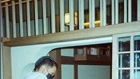 Di Instagramnya sendiri, Axel memang jarang mengunggah kehidupan asmaranya. Tapi dia cukup sering mengunggah momennya saat makan hingga nongkrong bareng teman di kafe. Foto: Instagram @axelmatthewthomas