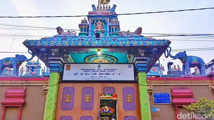 Gerbang kuil Shri Mariamman di Medan. (Farid Achyadi Siregar/detikSumut)