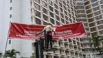 Hotel Sultan Dipasangi Spanduk, Pontjo Sutowo Diminta Segera Angkat Kaki