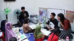 Kaesang Blusukan ke Kampung Jokowi di Jakarta Timur