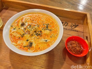 Heng Heng Katong Laksa: Slurpp! Gurih Creamy Katong Laksa Singapura Ada di Jaksel