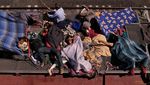 Aksi Nekat Migran Ilegal Numpang Kereta Barang buat ke AS
