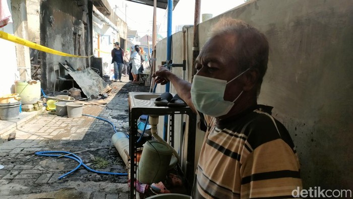 Kondisi rumah Sehono usai dilalap si jago merah di kampung Joyosudiran, Pasar Kliwon, Rabu (4/10/2023)