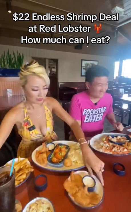 Makan AYCE Terlalu Lahap, Food Vlogger Disuruh Bayar Lebih Oleh Netizen