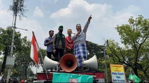 Massa Demo Gedung MA Tuntut Usut Tuntas Mafia Tanah