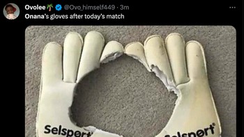 Ini sarung tangan Onana. Foto: Twitter @Ovo_himself449