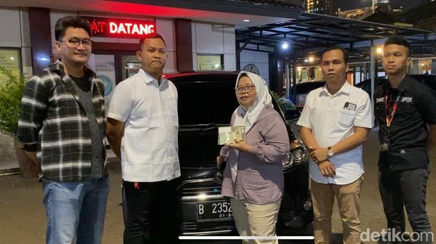 Mobil rental yang digadaikan si kembar Rihana ditemukan di Serang, Banten.