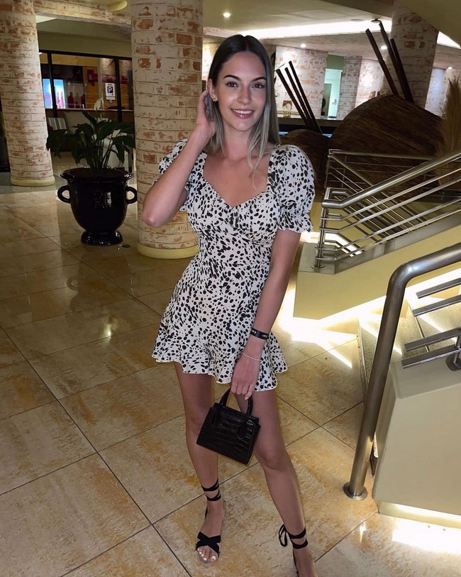 Miss London merupakan bagian dari Miss England yang secara internasional berada di bawah naungan Miss World Organisation. Foto: Instagram/@natashaberesford