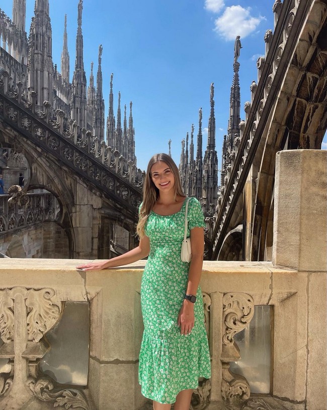 Setelah memenangkan titel Miss London 2023, Natasha akan kembali berkompetisi di final Miss England 2023, yang akan digelar akhir tahun ini.  Foto: Instagram/@natashaberesford