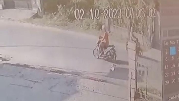 Nenek di Kendari dijambret pemotor terekam CCTV.
