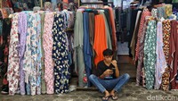 Pedagang mengaku mulai sepi pelanggan pasca pandemi usai.   