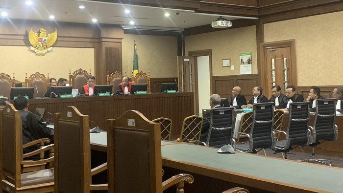 Pembacaan eksepsi terdakwa kasus perintangan penyidikan kasus korupsi Lukas Enembe, Roy Rening, di PN Tipikor Jakarta, Jalan Bungur Besar Raya, Jakarta Pusat, Rabu (4/10/2023).